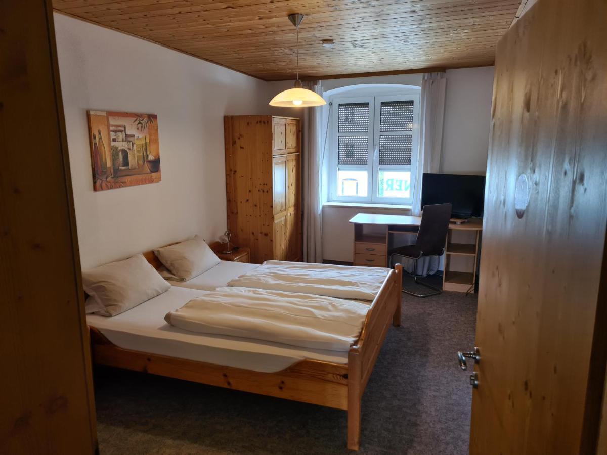 Hotel & Gasthof Zur Post Neumarkt-Sankt Veit Exterior foto